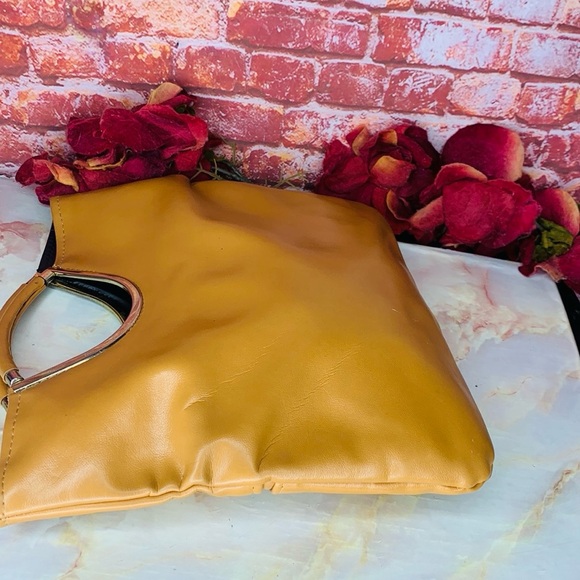 Vintage Cognac Faux Leather Tote Bag - Picture 5 of 9